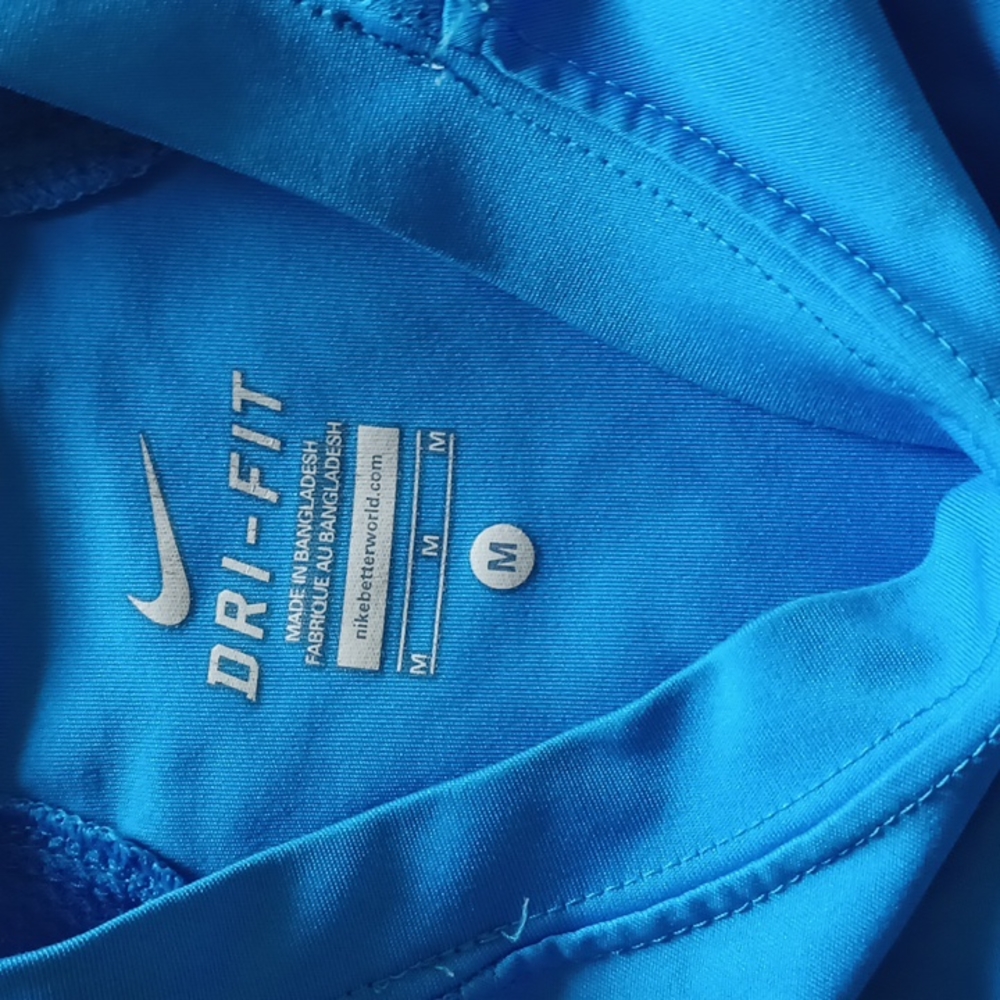 Nike sleevless tank top for kids - Picture 2 of 2